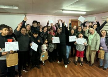 Finaliza el taller de chocolatería para vecinos de la Población Pablo Neruda