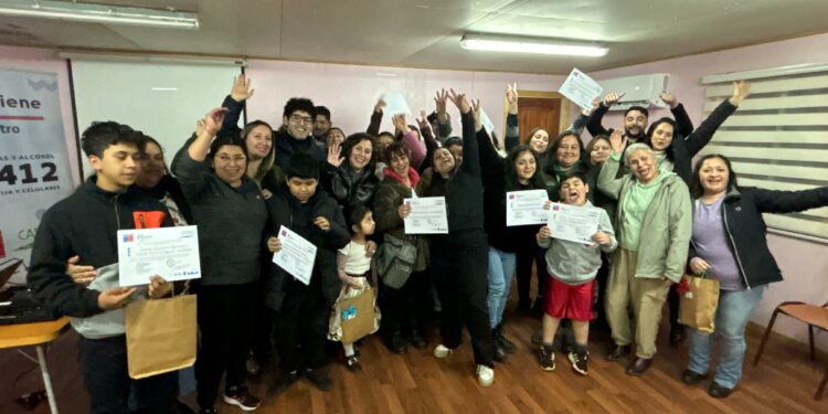 Finaliza el taller de chocolatería para vecinos de la Población Pablo Neruda