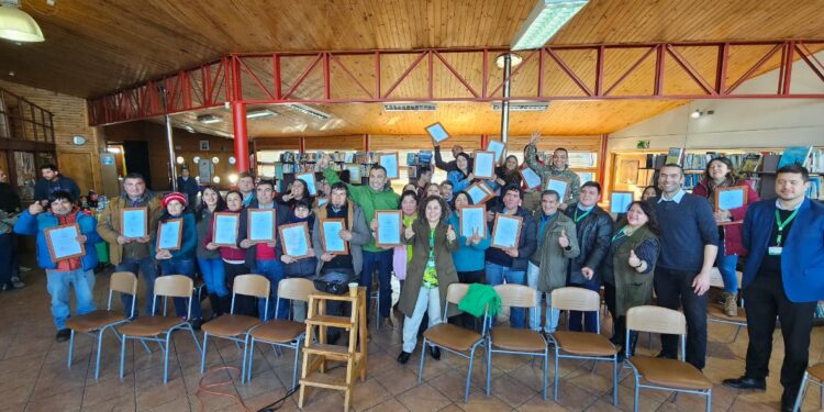 60 vecinos y vecinas de Castro se capacitan en áreas de emprendimiento, gastronomía y soldadura