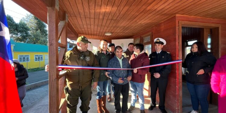 Isla Quehui avanza en seguridad con instalación de cámaras de televigilancia