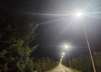 Castro apuesta por la sustentabilidad con nueva iluminación solar en laguna Pastahué