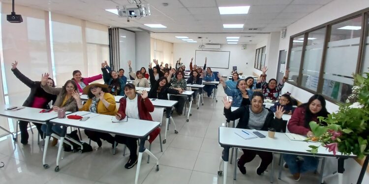 Mujeres Jefas de Hogar se capacitan en Marketing Digital para impulsar sus negocios