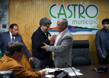 Concejo Municipal de Castro eligió por mayoría a Baltazar Elgueta Cheuquepil como alcalde de la comuna