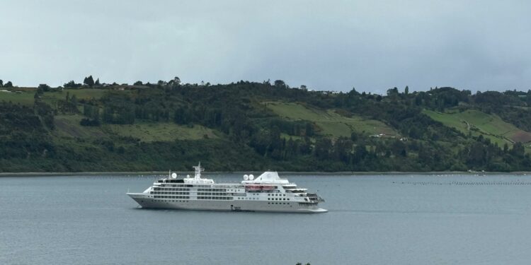 Castro inaugura temporada de cruceros y se consolida como epicentro del turismo cultural y sostenible en Chiloé