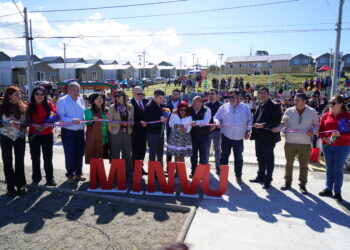 199 familias castreñas recibieron las llaves de sus viviendas dignas