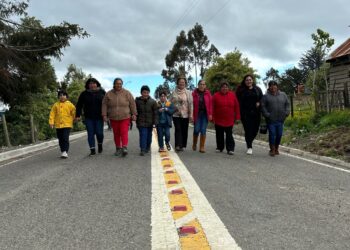 Nueva ruta caminera rural de Castro viene a mejorar conectividad de vecinos de Tey-San José
