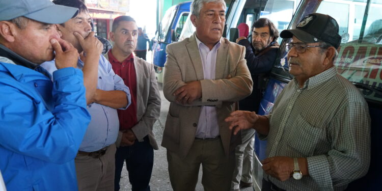 Supervisan avances en el terminal de buses municipal de Castro