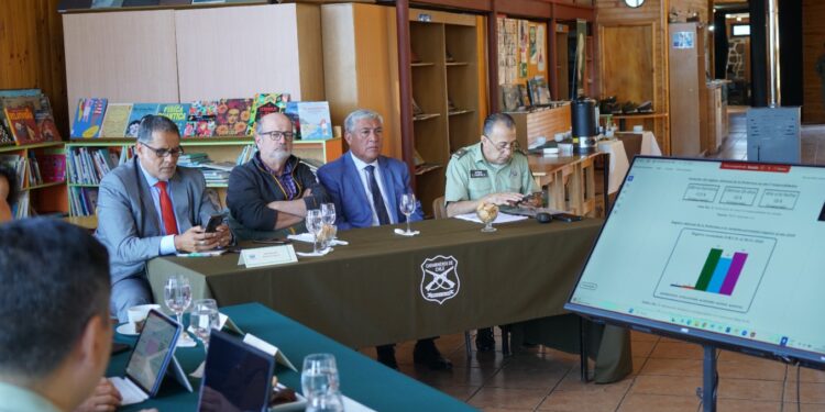Autoridades provinciales participan en sesión provincial del STOP de Carabineros