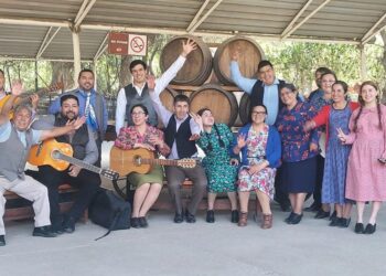 Conjunto Folclórico Senda Chilota es distinguido con el Premio Chiloé de Extensión Cultural 2025