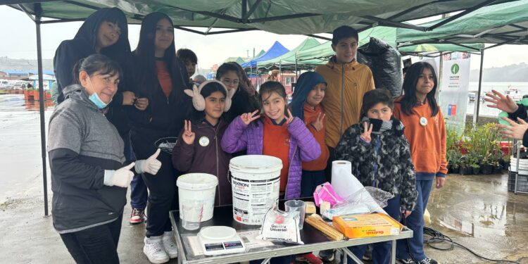 Día de la Tierra: Castro celebró con feria medioambiental