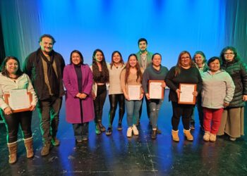 Usuarios de la OMIL reciben sus diplomas de certificación