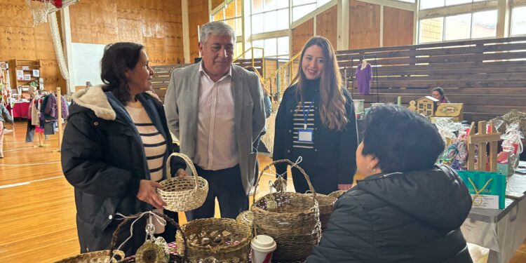 Castro celebró la creatividad local en la Feria de Innovación y Emprendimiento Municipal