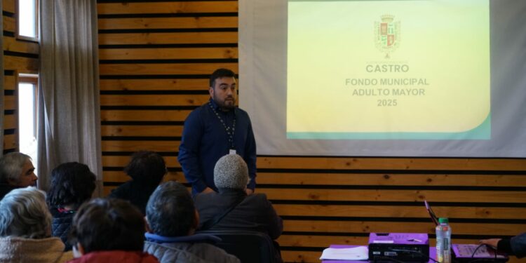 Invitan a postular a fondos concursables municipales 2025