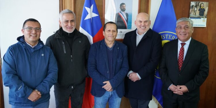 Alcalde celebra apertura de oferta técnica para doble vía en Chiloé