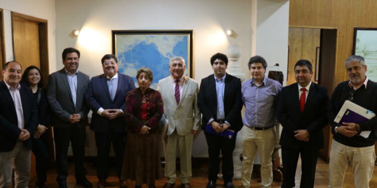 Castro instala agenda de obras prioritarias en reunión con la ministra de Obras Públicas