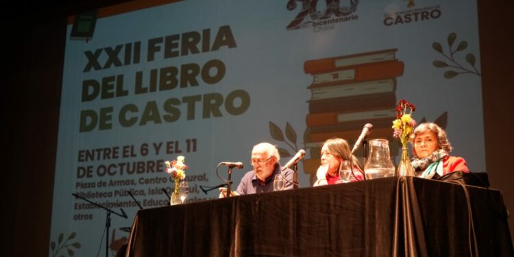 Feria del Libro de Castro celebra 22° aniversario con más de 30 actividades