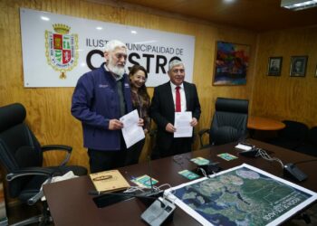 CIREN y Municipalidad de Castro firman convenio para una gestión territorial inteligente