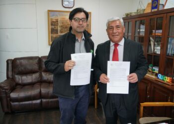 Municipalidad de Castro e INFOR renuevan acuerdo clave para el desarrollo ambiental y la conservación en la comuna