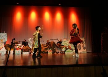 Niños y niñas de Castro despliegan todo su talento en obra teatral