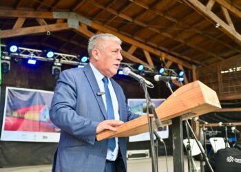 Caporales y música chilota dan la bienvenida a la XXIII versión de la Feria Biodiversidad