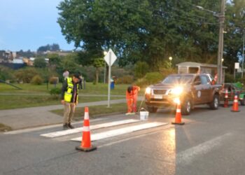 Castro: Refuerzan seguridad vial con intensivo plan de demarcación de reductores de velocidad y pasos de cebra
