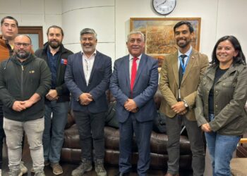 Alcalde de Castro plantea necesidades de infraestructura a Seremi del MOP