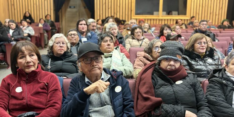 Castro realizó Primera Jornada Informativa para Personas Mayores en el marco del Mes del Buen Trato