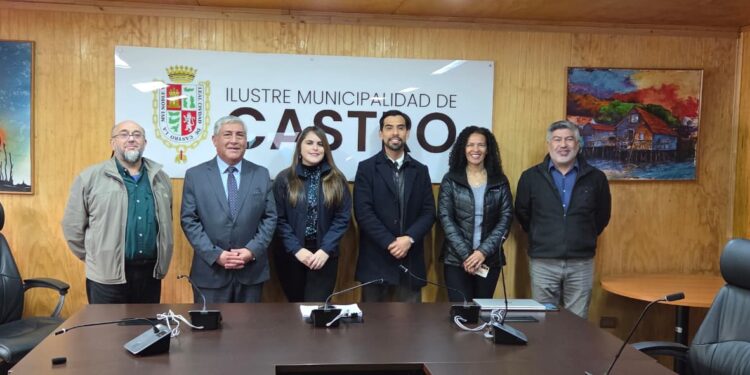 Municipio y MOP avanzan en coordinación por proyecto de Concesión Ruta 5 Chacao–Chonchi