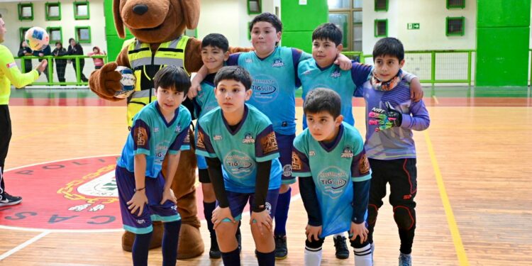 “Copa Campeones sin Violencia” reunió a pequeños deportistas y familias en gran jornada deportiva en Castro