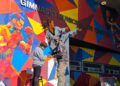 Nuevo mural comunitario transforma la fachada del Gimnasio Municipal de Castro