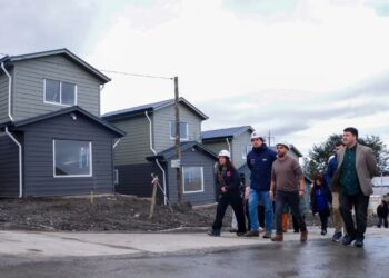 Castro avanza firme en materia habitacional de la mano de sus dirigentes sociales