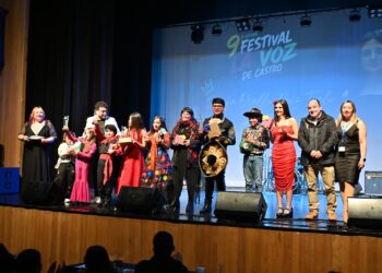 Más de 35 jóvenes talentos dieron vida a una exitosa novena versión del Festival de la Voz de Castro