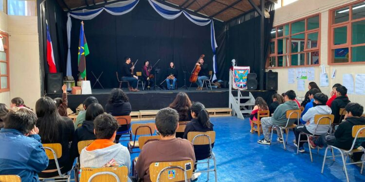 La música de cámara llegó a Quehui de la mano del Cuarteto Chiloé