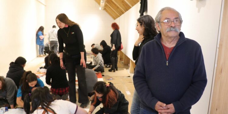 Artistas visuales de Chiloé son convocados a participar en exposición colectiva