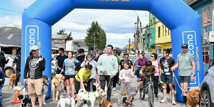Las familias castreñas disfrutaron del deporte y la recreación en la Perrunning por la salud mental